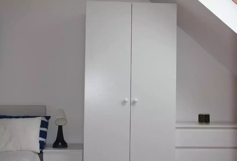 Majatalo Beautiful Ensuite Beachfront Room Worthing Homestay