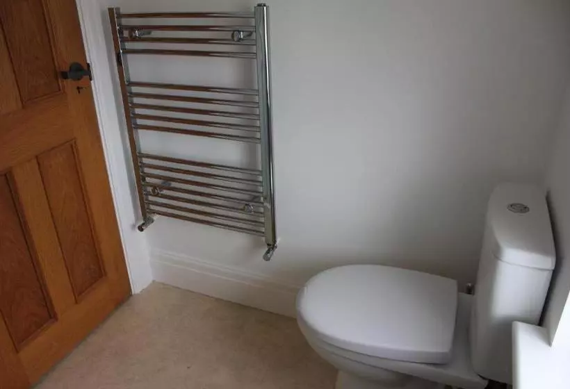 Majatalo Beautiful Ensuite Beachfront Room Worthing Homestay