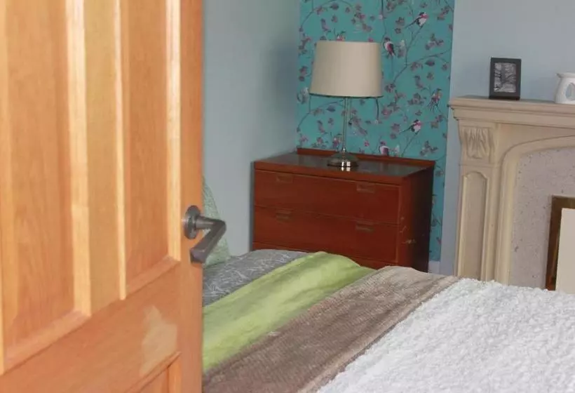 Majatalo Beautiful Ensuite Beachfront Room Worthing Homestay