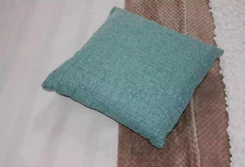 Majatalo Beautiful Ensuite Beachfront Room Worthing Homestay