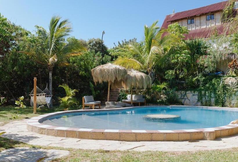 ペンション La Fragata