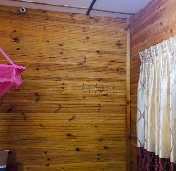 Walkers Hostel