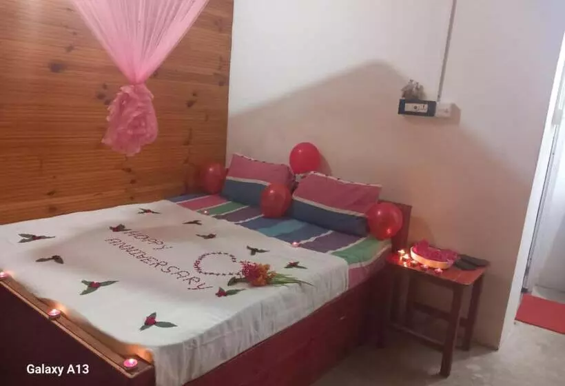 Walkers Hostel