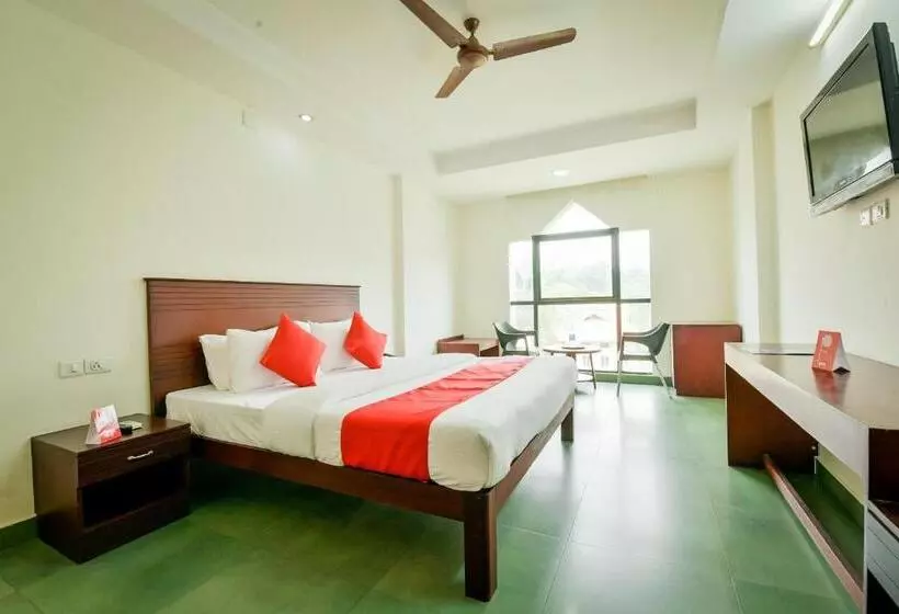 Hotelli Oyo 15226 Crystal Residency