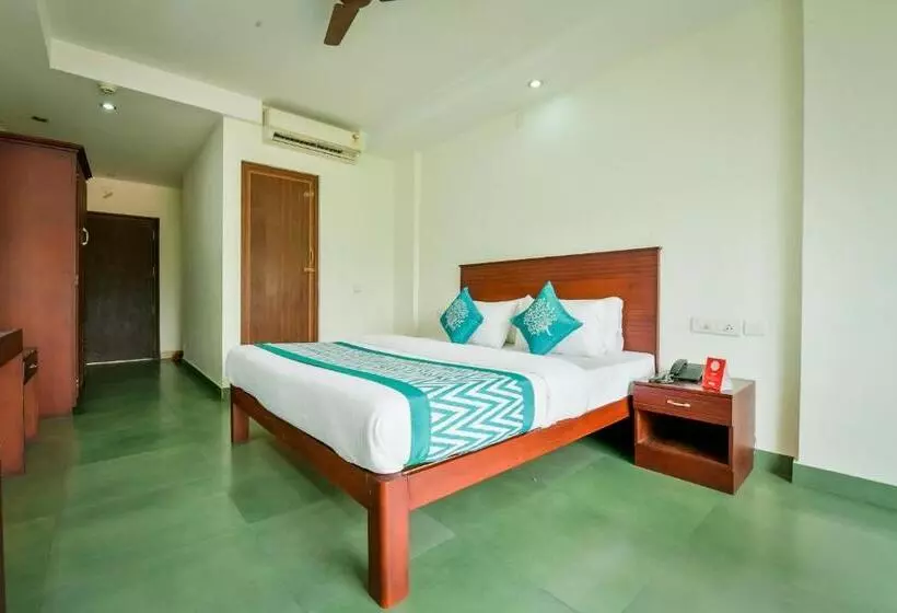 Hotelli Oyo 15226 Crystal Residency