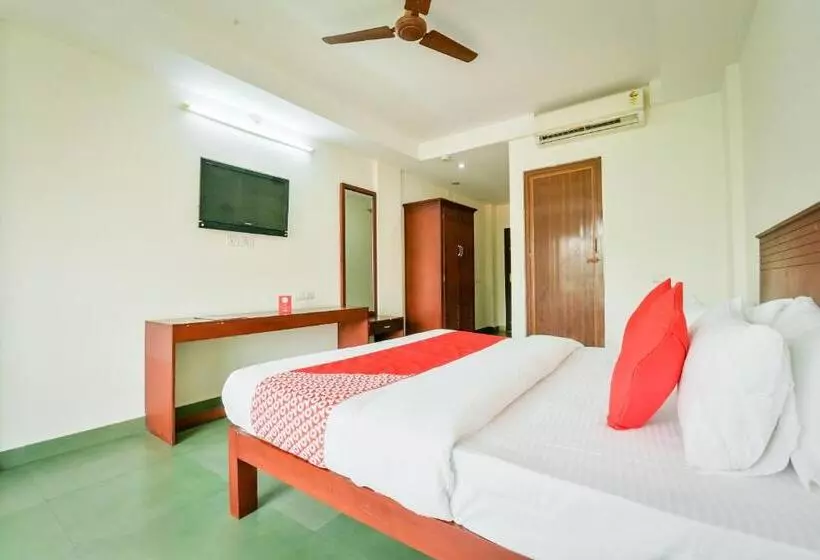 Hotelli Oyo 15226 Crystal Residency