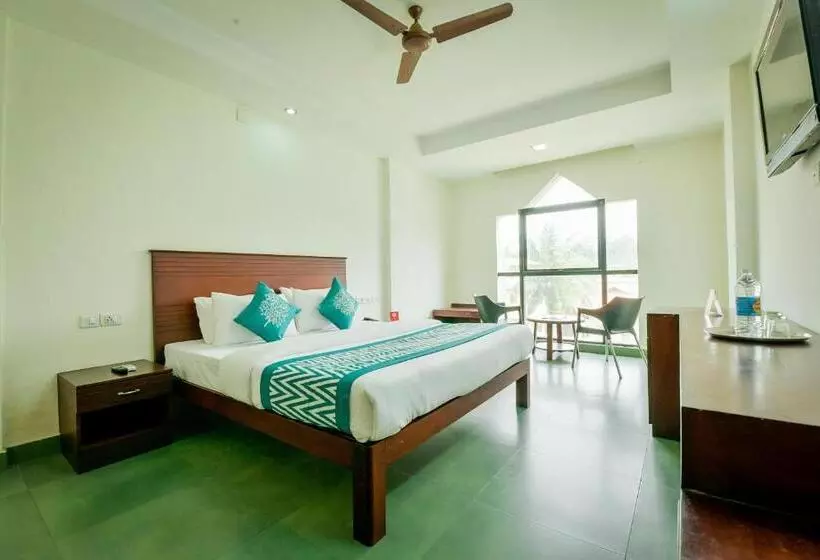 Hotelli Oyo 15226 Crystal Residency