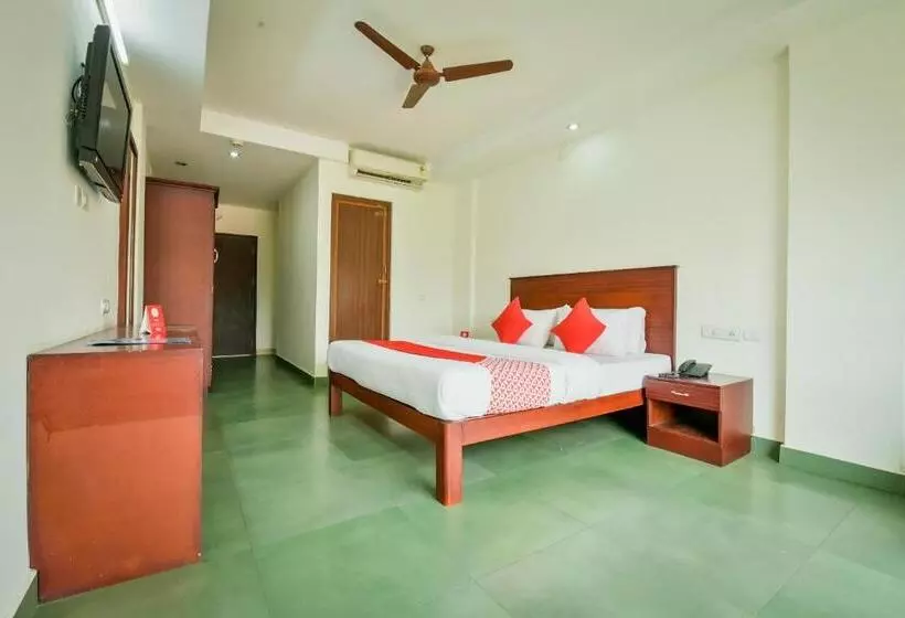 Hotelli Oyo 15226 Crystal Residency