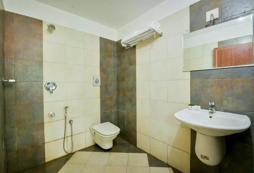 Hotelli Oyo 15226 Crystal Residency