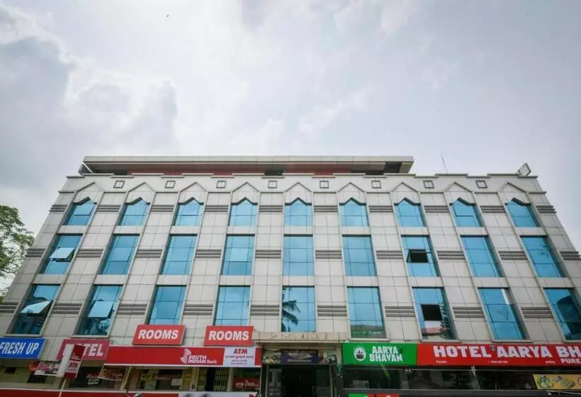 Hotelli Oyo 15226 Crystal Residency
