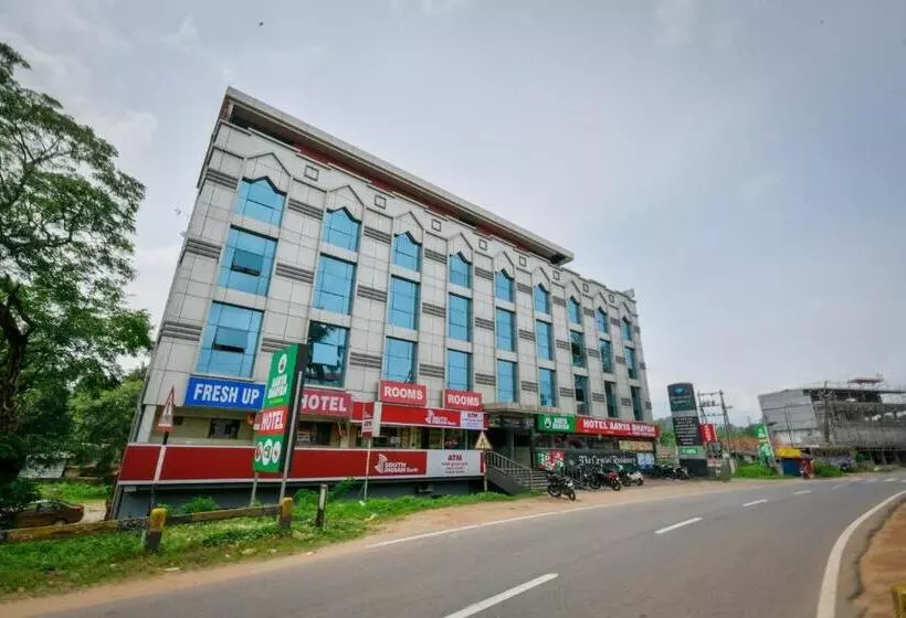 Hotelli Oyo 15226 Crystal Residency