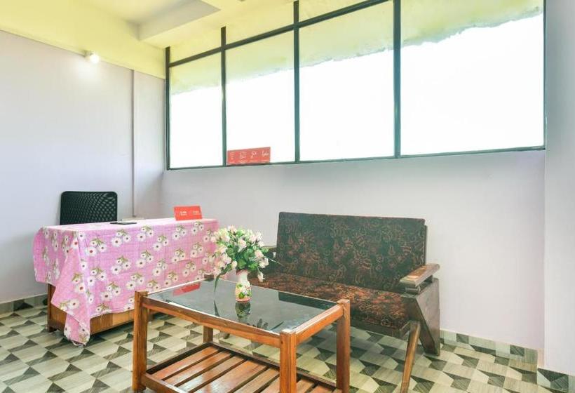 ホテル Oyo 66916 Drizzle Mount