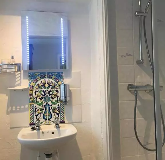 Aamiaismajoitus (B&B) Spurwing Guest House