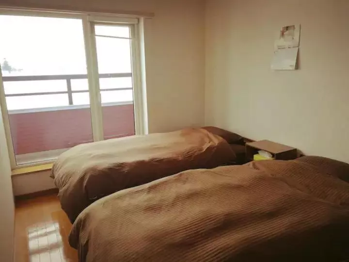 Retkeilymaja Other Side House