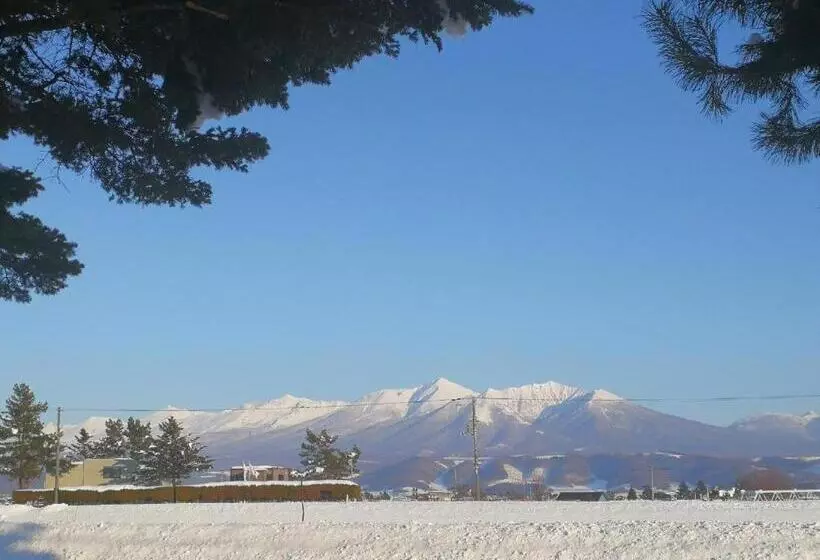 Retkeilymaja Other Side House