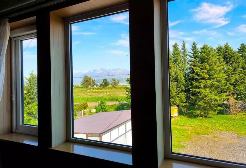 Retkeilymaja Other Side House