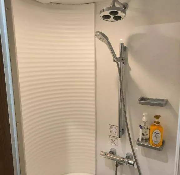 Retkeilymaja Other Side House