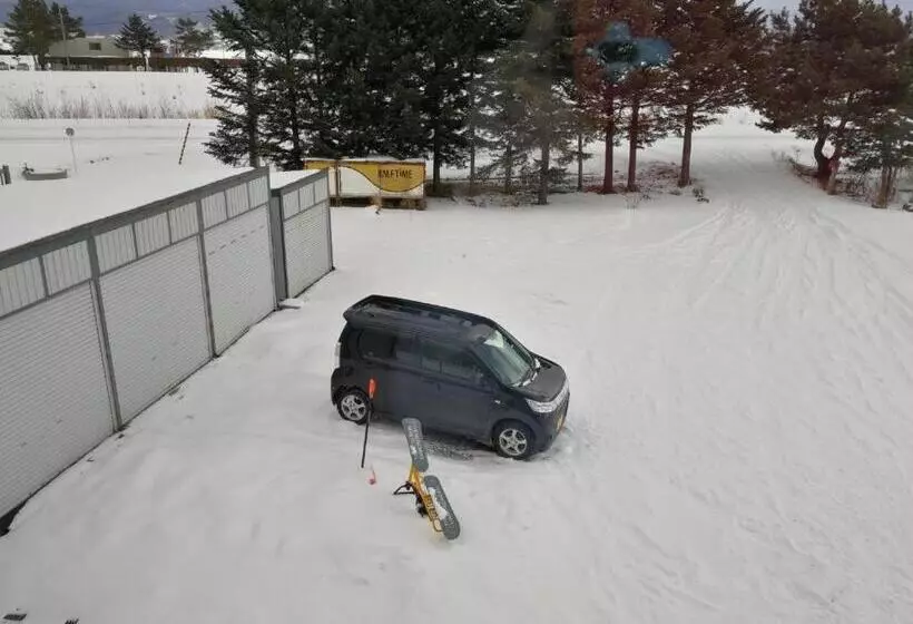 Retkeilymaja Other Side House