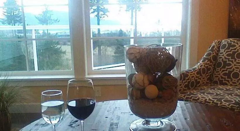 ホテル Anacortes Ship Harbor Inn