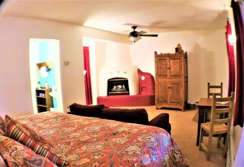 Отель Blue Sky Retreat At San Geronimo Lodge