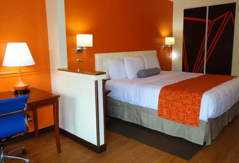 Отель Howard Johnson By Wyndham Savannah Ga