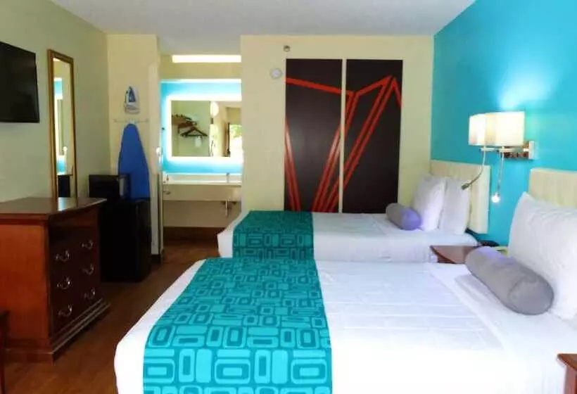 Отель Howard Johnson By Wyndham Savannah Ga