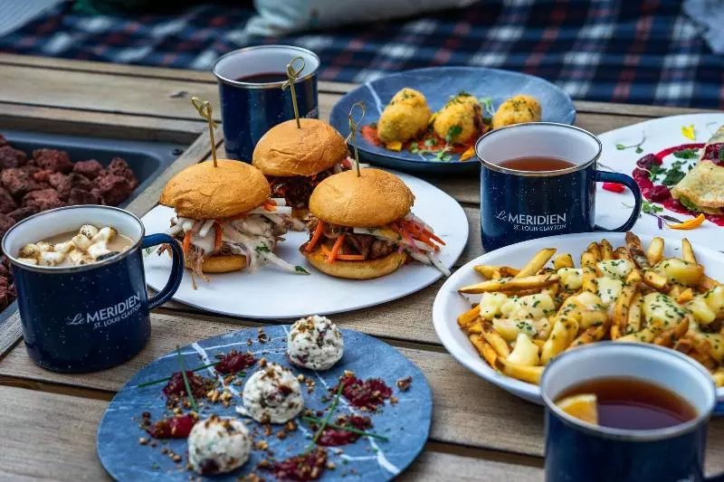 בית מלון כפרי Le Méridien St. Louis Clayton