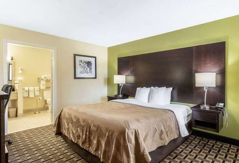 בית מלון כפרי Quality Inn