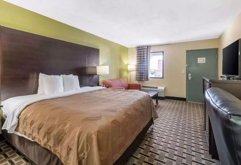 호텔 Quality Inn