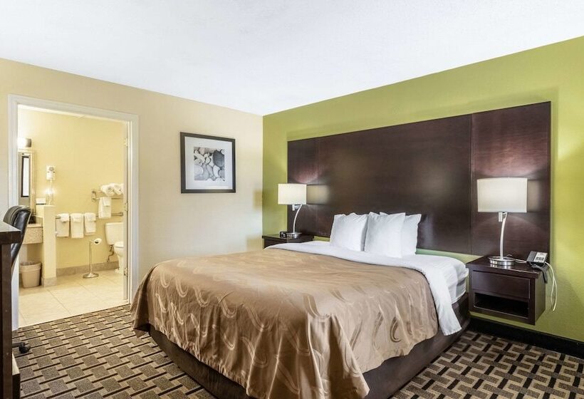 בית מלון כפרי Quality Inn