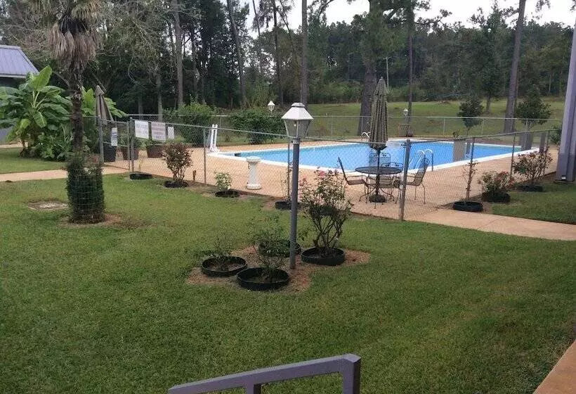 בית מלון כפרי San Augustine Inn