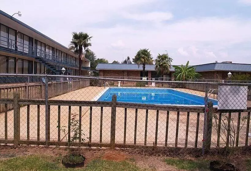 בית מלון כפרי San Augustine Inn