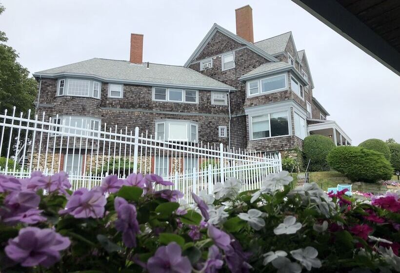 Otel Sands Of Time Motor Inn & Harbor House