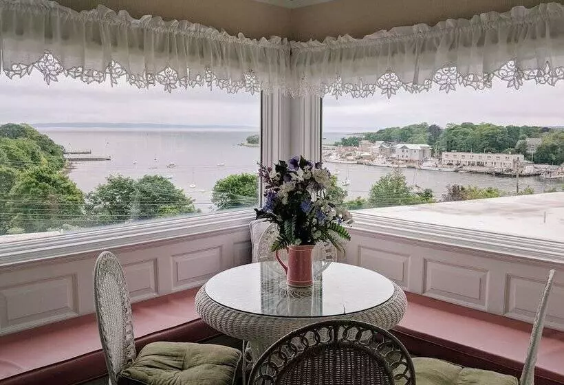 Отель Sands Of Time Motor Inn & Harbor House