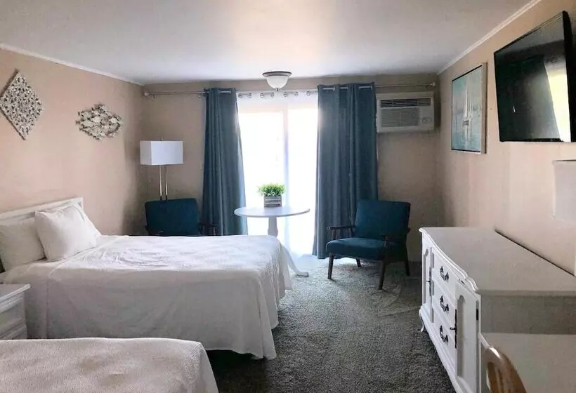 Отель Sands Of Time Motor Inn & Harbor House