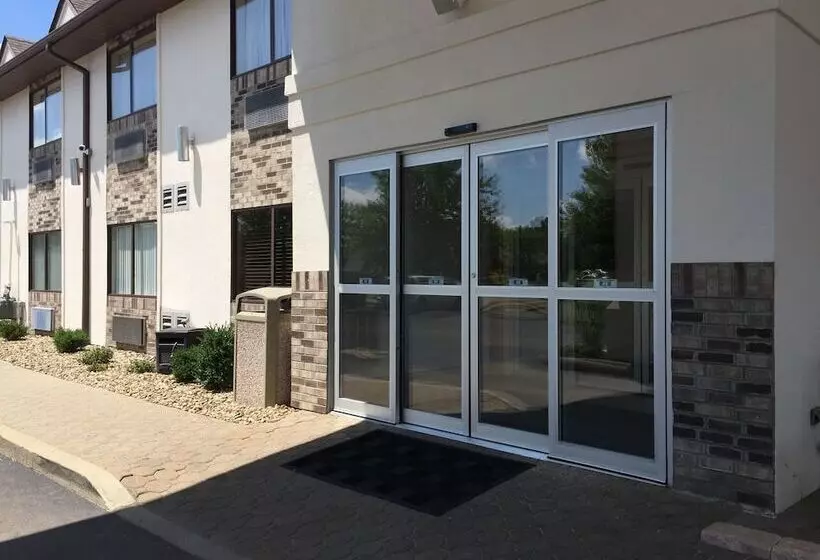 فندق Schoenbrunn Inn