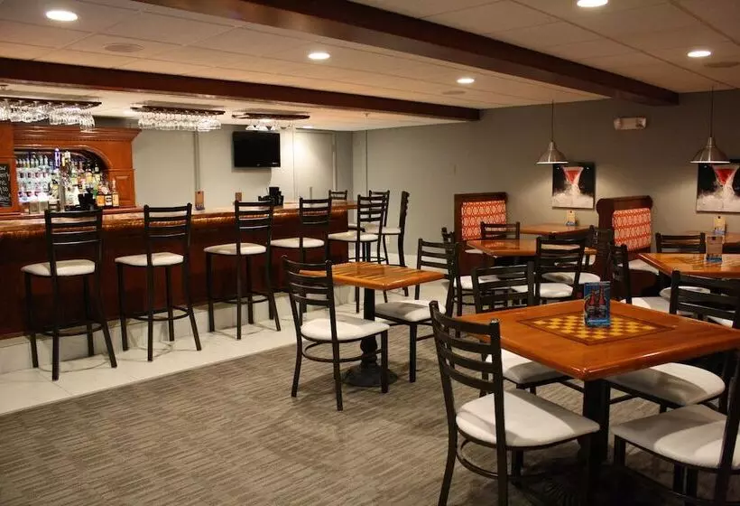 فندق Schoenbrunn Inn