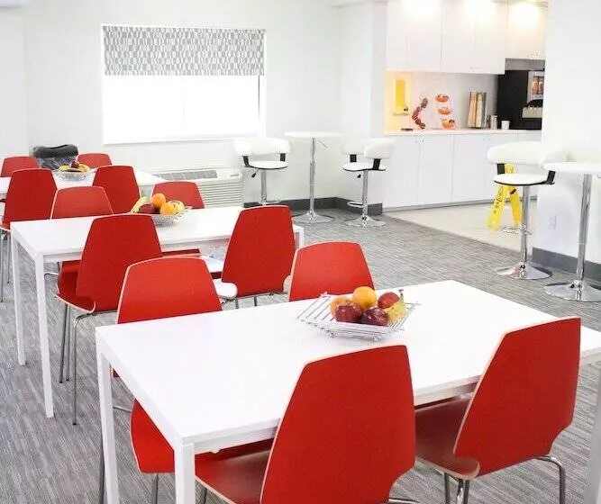 فندق Schoenbrunn Inn