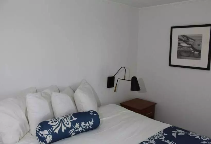 בית מלון כפרי Sea Latch Inn