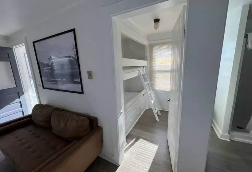 בית מלון כפרי Sea Latch Inn