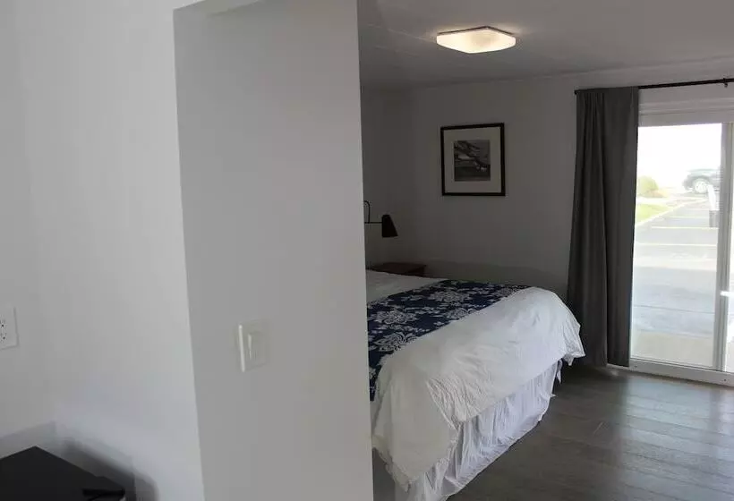 בית מלון כפרי Sea Latch Inn