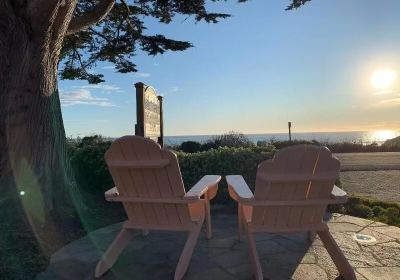 Отель Sea Otter Inn