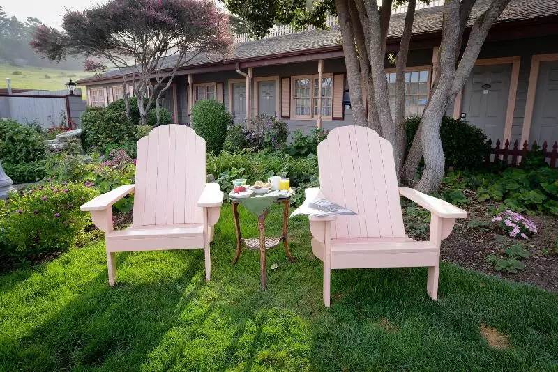 Отель Sea Otter Inn