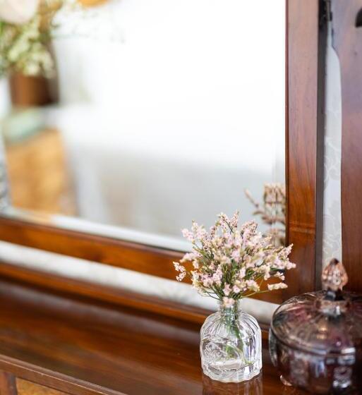 هتل Seven Gables Inn On Monterey Bay, A Kirkwood Collection