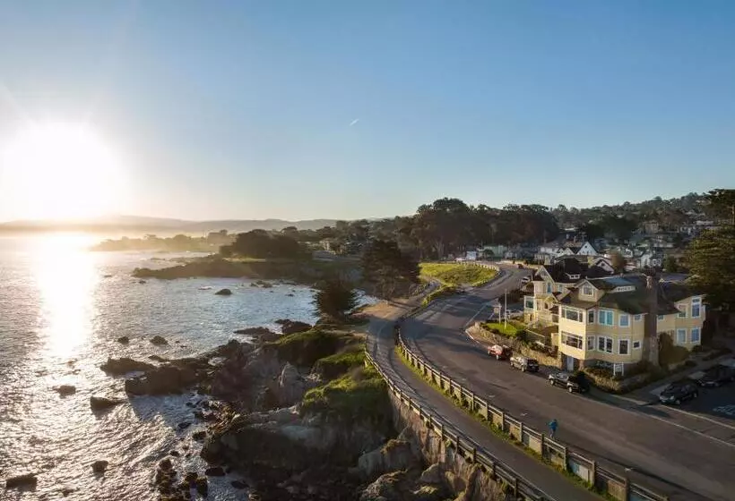 Отель Seven Gables Inn On Monterey Bay, A Kirkwood Collection