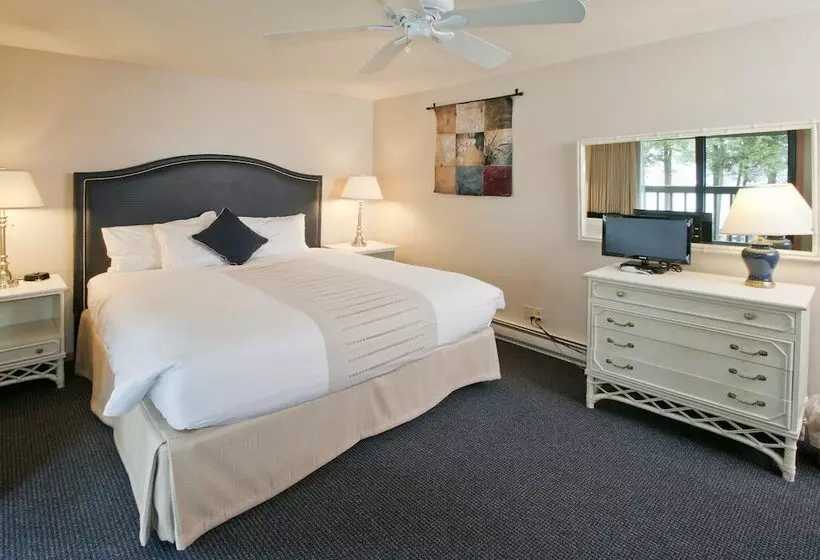 בית מלון כפרי The Shallows Resort