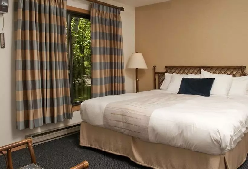 בית מלון כפרי The Shallows Resort