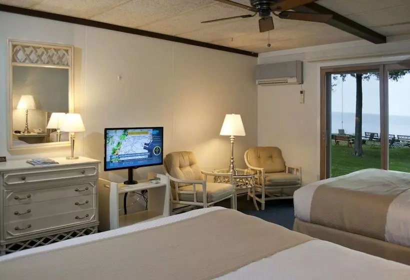 בית מלון כפרי The Shallows Resort