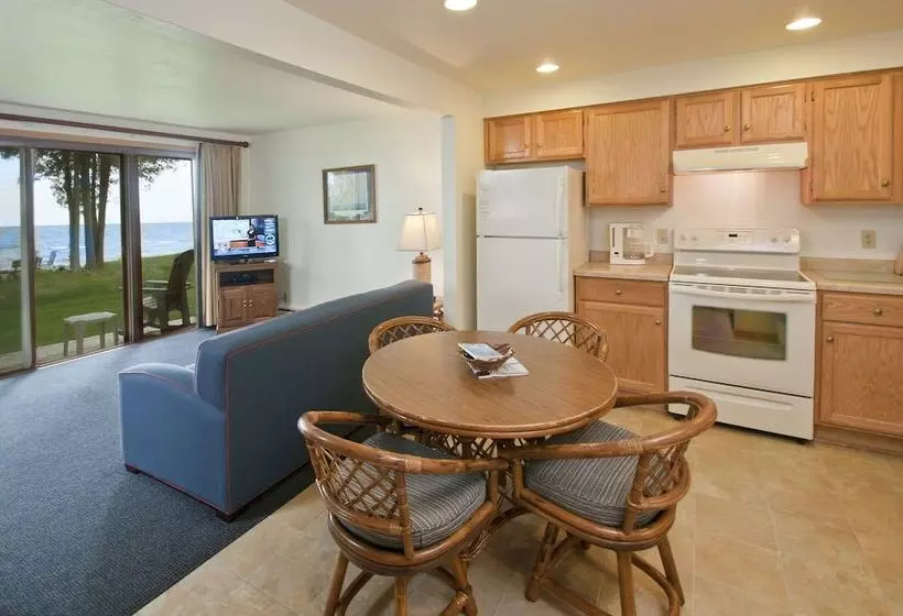 בית מלון כפרי The Shallows Resort