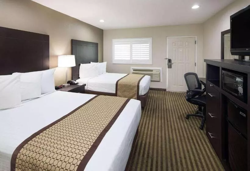 汽车旅馆  Days Inn By Wyndham El Centro